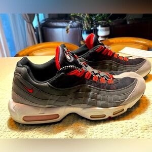 Nike Air Max 95 Size 11.5  609048-066